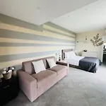 Viverone Lake Rooms Oda ve Kahvaltı Viverone