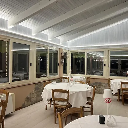 Viverone Lake Rooms Nocleg ze śniadaniem Viverone