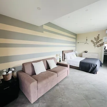 Viverone Lake Rooms Nocleg ze śniadaniem Viverone