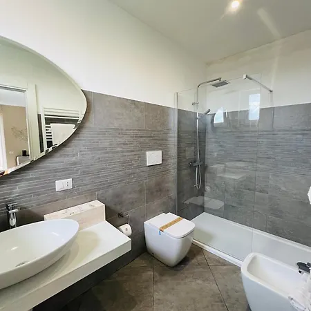 Viverone Lake Rooms Nocleg ze śniadaniem