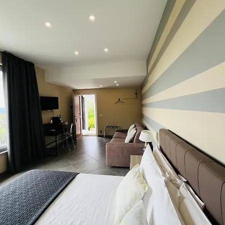 Nocleg ze śniadaniem Viverone Lake Rooms